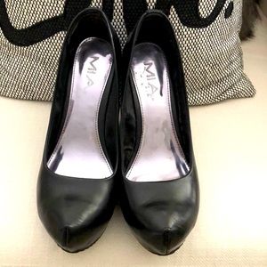 MIA Black elf wedges